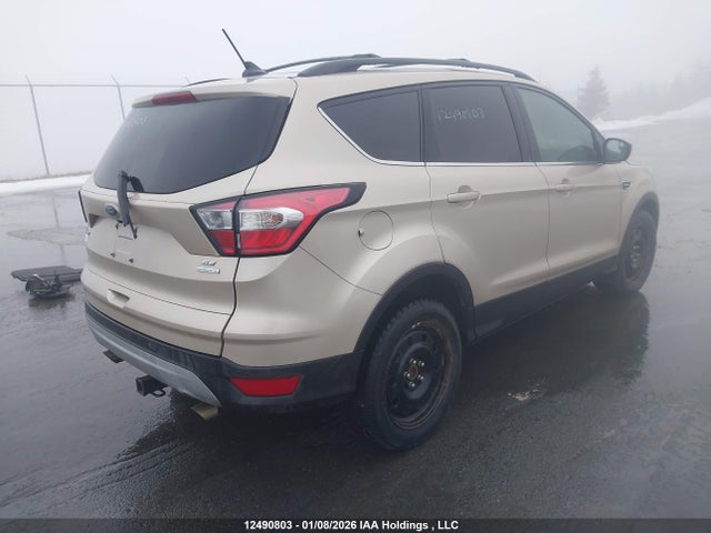 1FMCU0GD8JUA13045 Ford ESCAPE SE