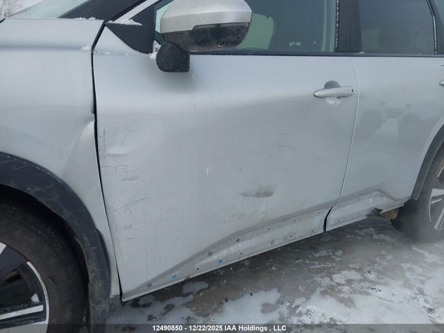JN8BT3BB8RW287425 Nissan Rogue Sv Moonroof