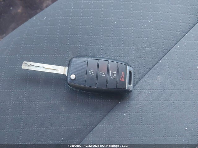5XYPGDA37HG235978 KIA Sorento 2.4l Lx