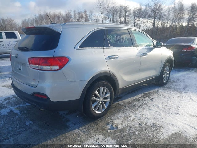 5XYPGDA37HG235978 KIA Sorento 2.4l Lx