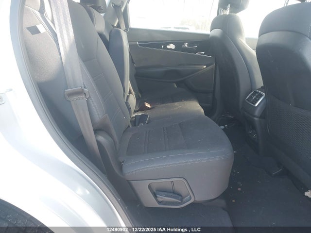 5XYPGDA37HG235978 KIA Sorento 2.4l Lx