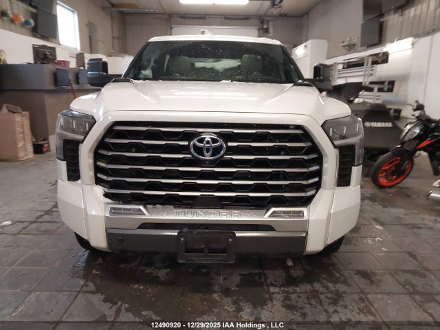 5TFVC5DB9NX012412 Toyota Tundra Hybrid Capstone