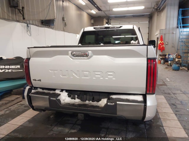 5TFVC5DB9NX012412 Toyota Tundra Hybrid Capstone