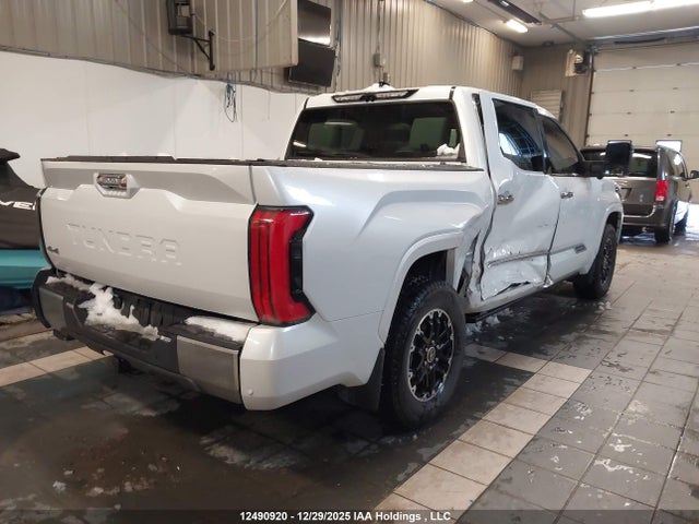 5TFVC5DB9NX012412 Toyota Tundra Hybrid Capstone