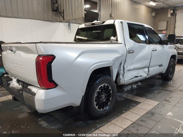5TFVC5DB9NX012412 Toyota Tundra Hybrid Capstone