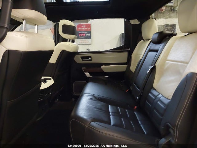 5TFVC5DB9NX012412 Toyota Tundra Hybrid Capstone