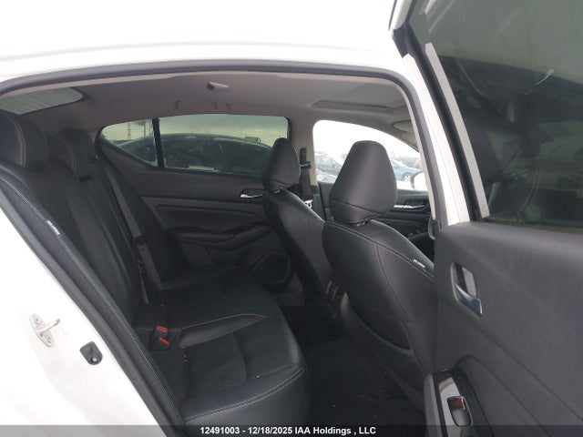 1N4BL4FW9PN418143 Nissan Altima Platinum