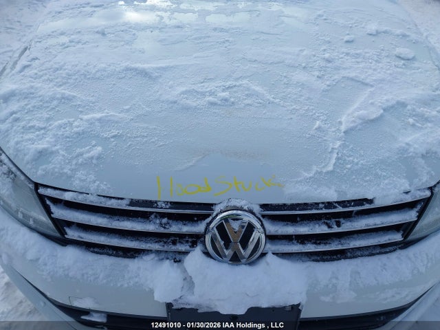 3VWB67AJ3HM338182 Volkswagen Jetta Wolfsburg Edition