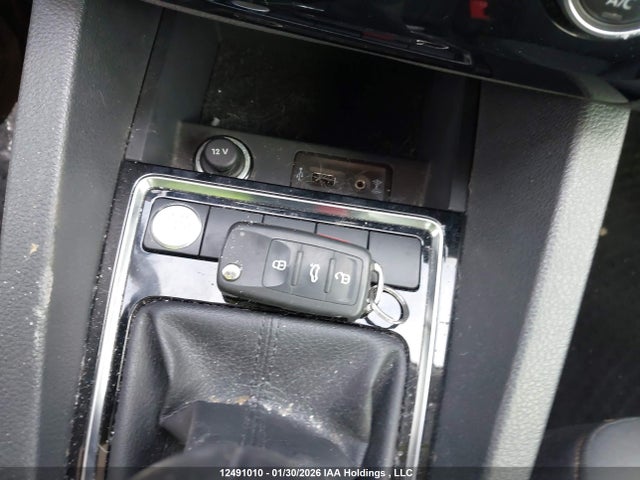 3VWB67AJ3HM338182 Volkswagen Jetta Wolfsburg Edition