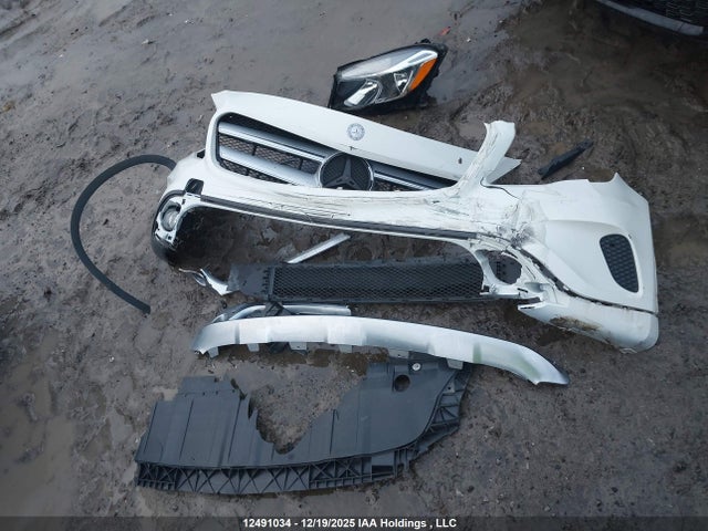 WDCTG4GB5FJ095806 Mercedes-Benz Gla 250 4matic