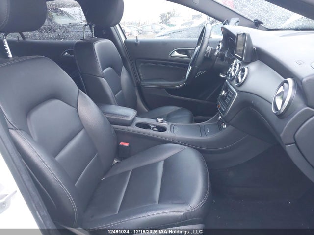 WDCTG4GB5FJ095806 Mercedes-Benz Gla 250 4matic