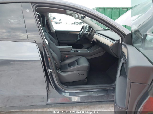 Продажа на аукционе авто 2023 Tesla Model Y Long Range, vin: LRWYGDEE1PC081395, номер лота: 12491117