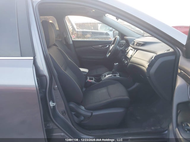 5N1AT2MV1HC840436 Nissan Rogue S/sl Platinum/sv