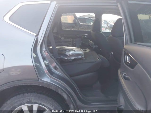 5N1AT2MV1HC840436 Nissan Rogue S/sl Platinum/sv