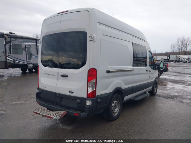 1FTBW2XG1HKB44811 Ford T-350
