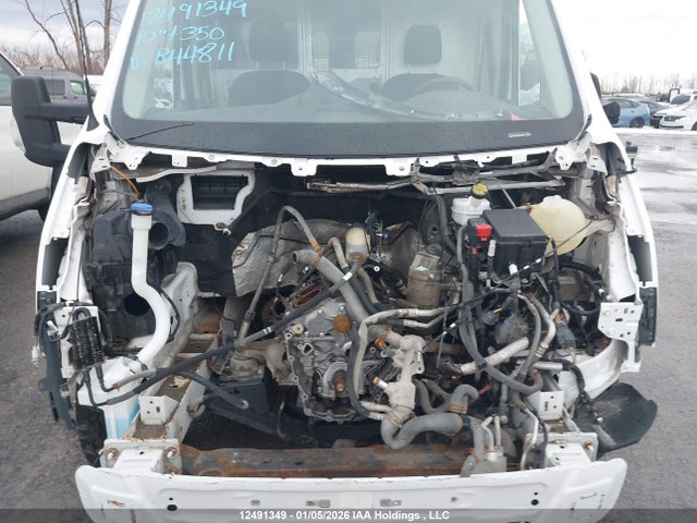 1FTBW2XG1HKB44811 Ford T-350
