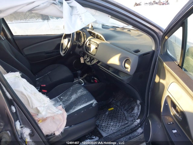 VNKKTUD3XFA054248 Toyota YARIS LE