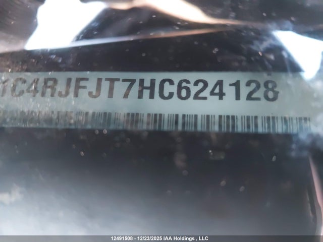 1C4RJFJT7HC624128 Jeep Grand Cherokee Summit