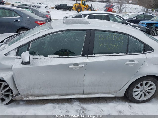 12491522 :رقم المزاد ، 5YFBPMBE4NP380347 vin ، 2022 Toyota Corolla مزاد بيع
