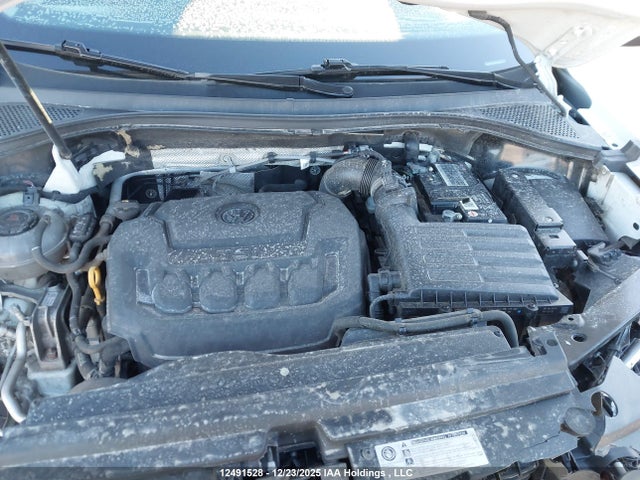3VV0B7AX2KM148294 Volkswagen Tiguan Trendline