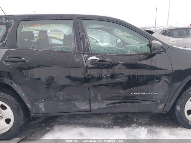 1C4PJMAS8GW341785 Jeep Cherokee