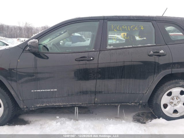 1C4PJMAS8GW341785 Jeep Cherokee