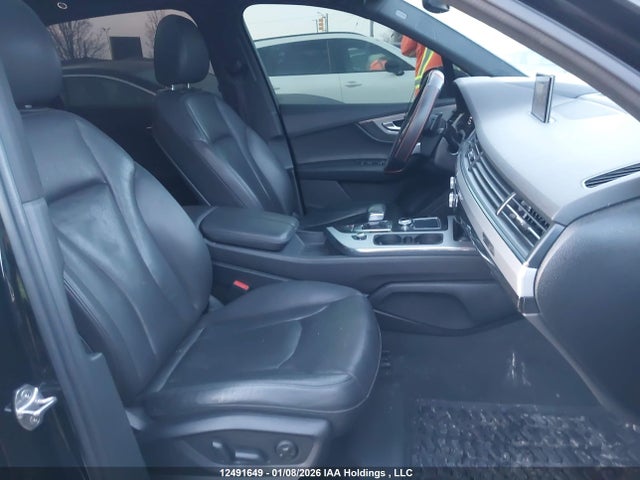 WA1WAAF77HD058252 Audi Q7 3.0t Technik
