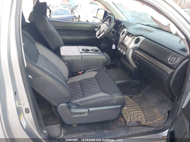 5TFPY5F14HX622141 Toyota Tundra Sr 5.7l V8