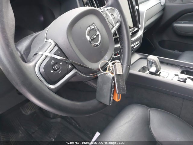 LYV062RK6NB022478 Volvo Xc60 B6 Momentum