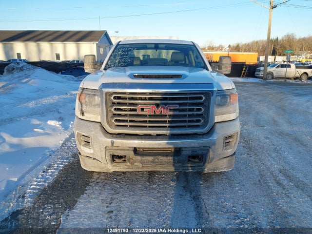 1GT42VCY6JF162921 GMC SIERRA 3500HD