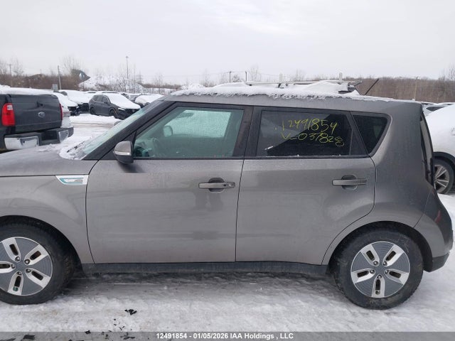 KNDJR3AE6K7037828 KIA Soul Ev Luxury