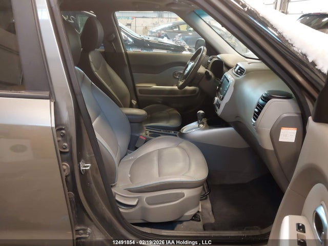 KNDJR3AE6K7037828 KIA Soul Ev Luxury