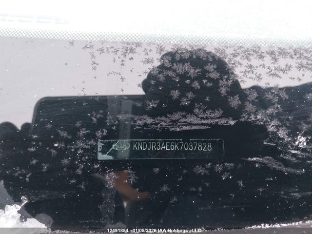 KNDJR3AE6K7037828 KIA Soul Ev Luxury