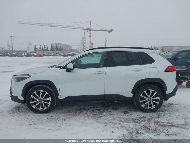 Toyota Corolla Cross Xle 2022 7MUDAABG1NV020976 Image 14