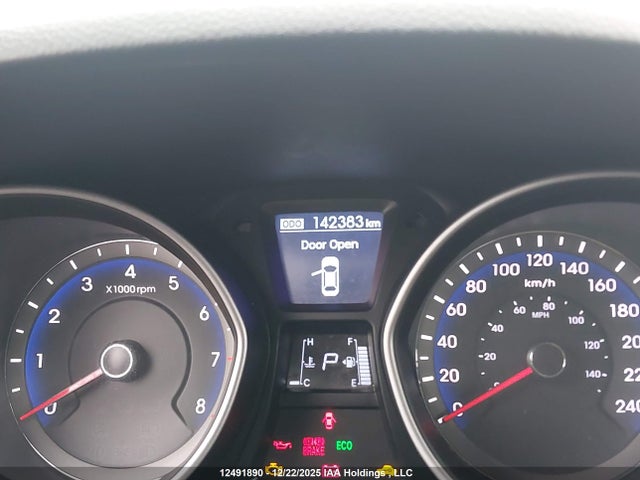 KMHD25LHXEU176897 Hyundai Elantra
