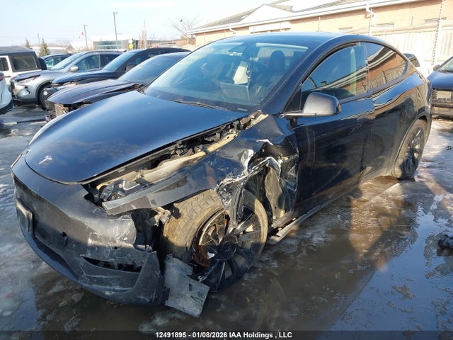 7SAYGDEE3NF421233 Tesla Model Y