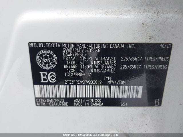 2T3ZFREV9FW232812 Toyota RAV4 LE