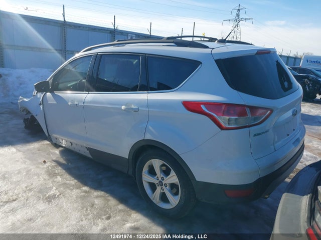 1FMCU0GXXGUA41352 Ford ESCAPE SE