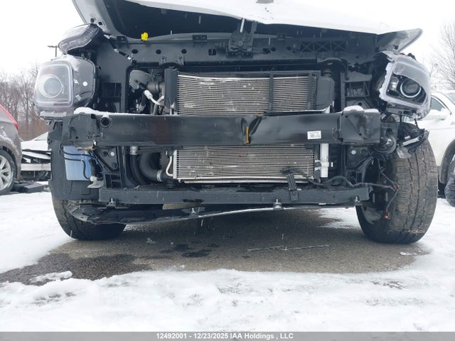 2025 Hyundai Venue Ultimate W/black Interior (ivt) მანქანა იყიდება აუქციონზე, vin: KMHRC8A3XSU359482, აუქციონის ნომერი: 12492001