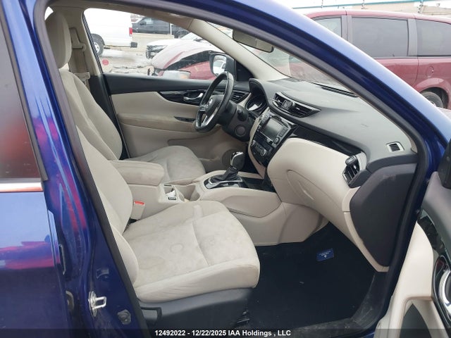 JN1BJ1CP1KW211098 Nissan Qashqai S 4dr2wd