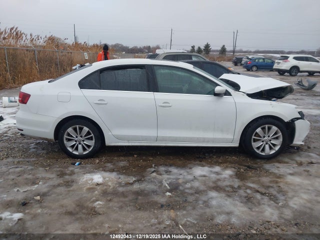 3VW267AJ8GM318850 Volkswagen JETTA S