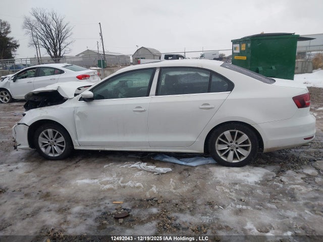3VW267AJ8GM318850 Volkswagen JETTA S