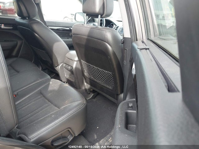 5XYKTCA61FG615986 KIA SORENTO LX
