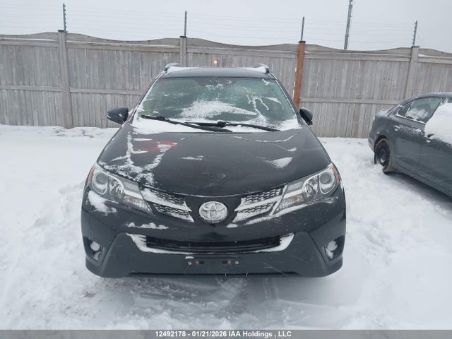 2T3ZFREV8FW145919 Toyota RAV4 LE