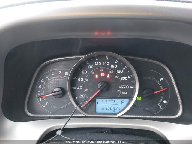 2T3ZFREV8FW145919 Toyota RAV4 LE