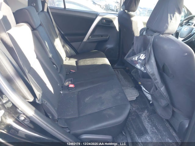 2T3ZFREV8FW145919 Toyota RAV4 LE
