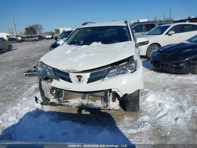 2T3ZFREV0FW134302 Toyota RAV4 LE