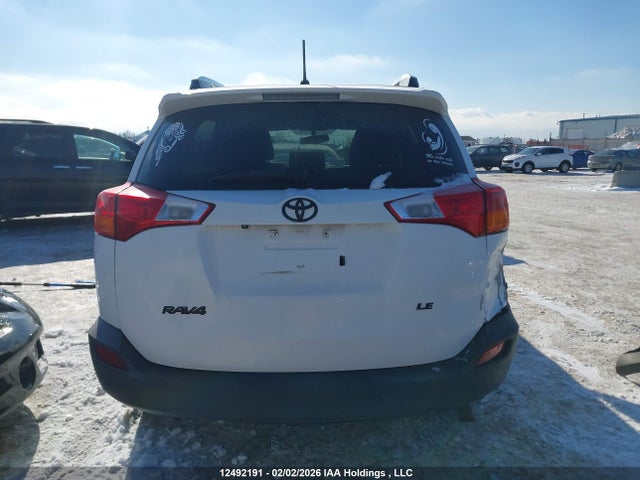 2T3ZFREV0FW134302 Toyota RAV4 LE