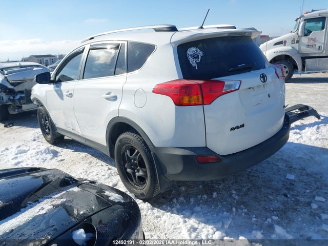 2T3ZFREV0FW134302 Toyota RAV4 LE