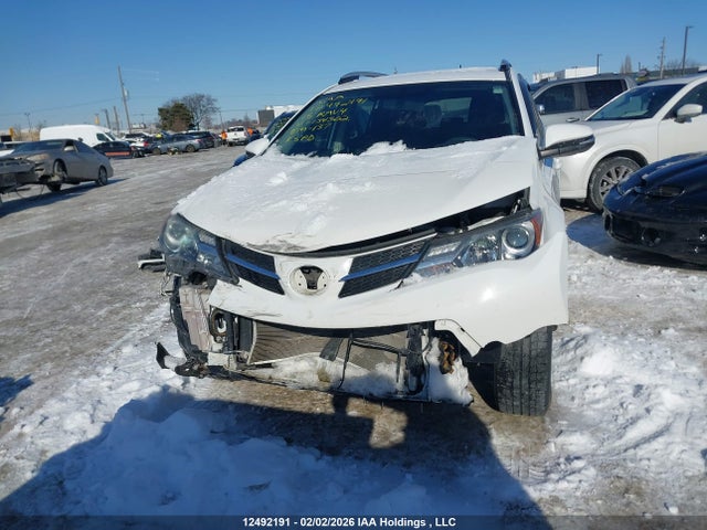 2T3ZFREV0FW134302 Toyota RAV4 LE